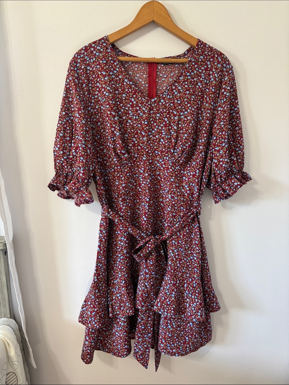 SHEIN Burgundy Floral Tie-Waist Ruffle Mini Dress